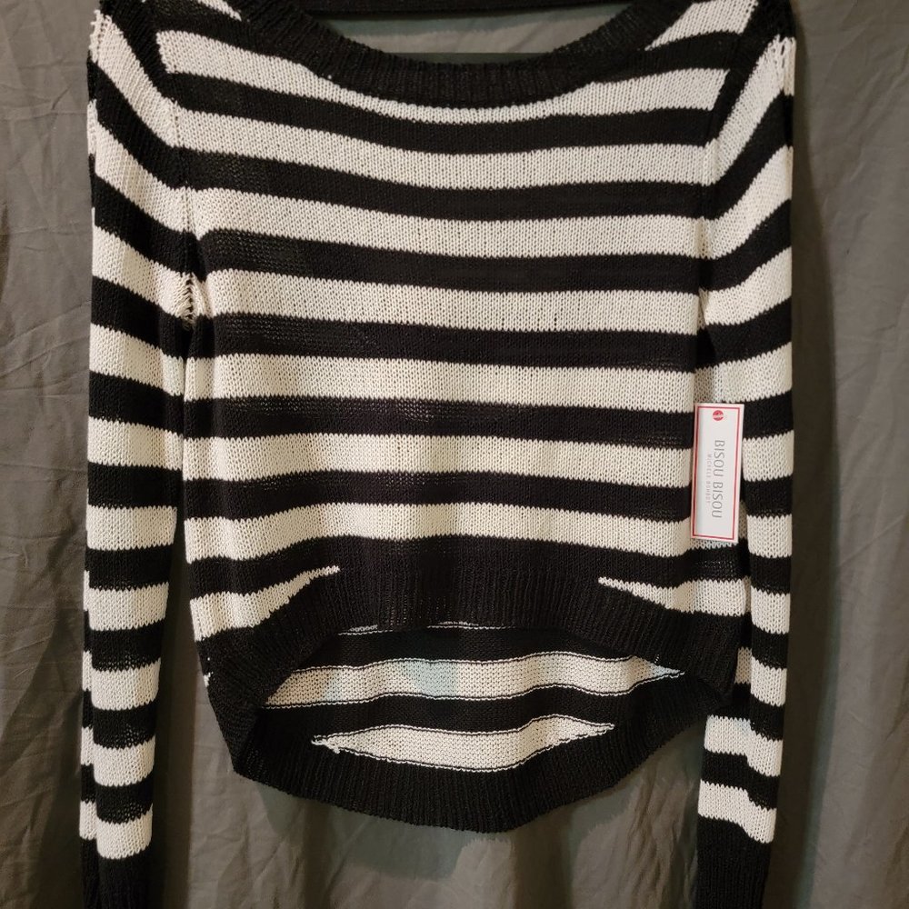 Size small, cropped, hi-lo lightweight sweater by Bisou Bisou